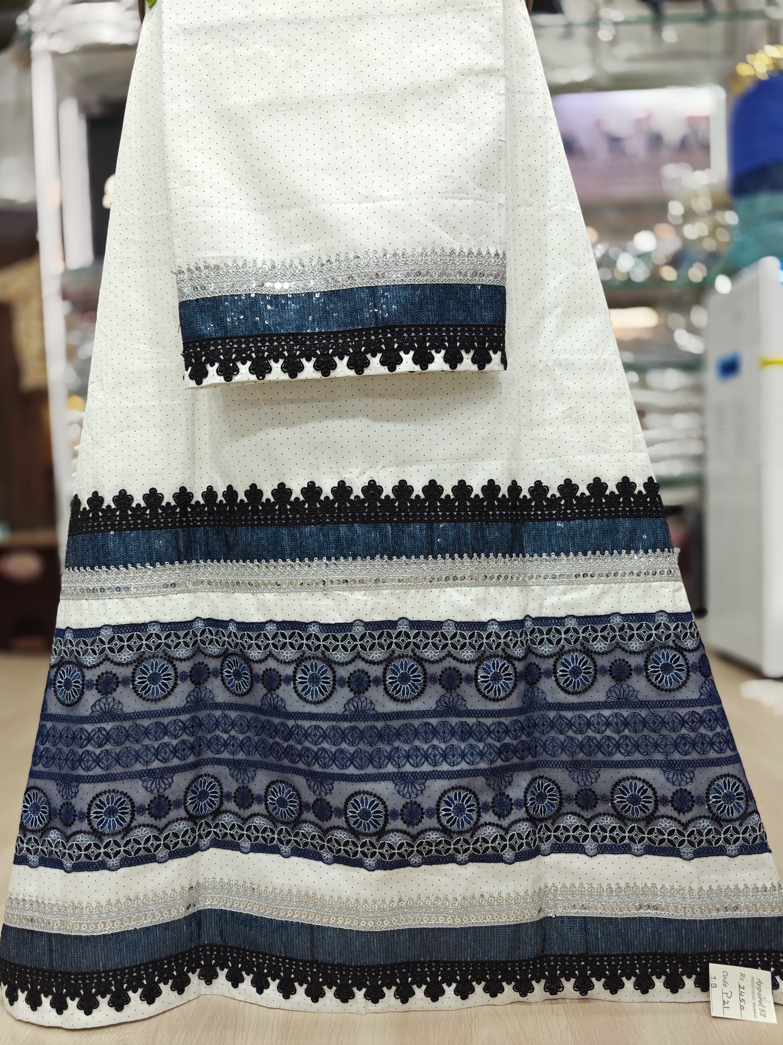  White  Printed Cotton Rida 